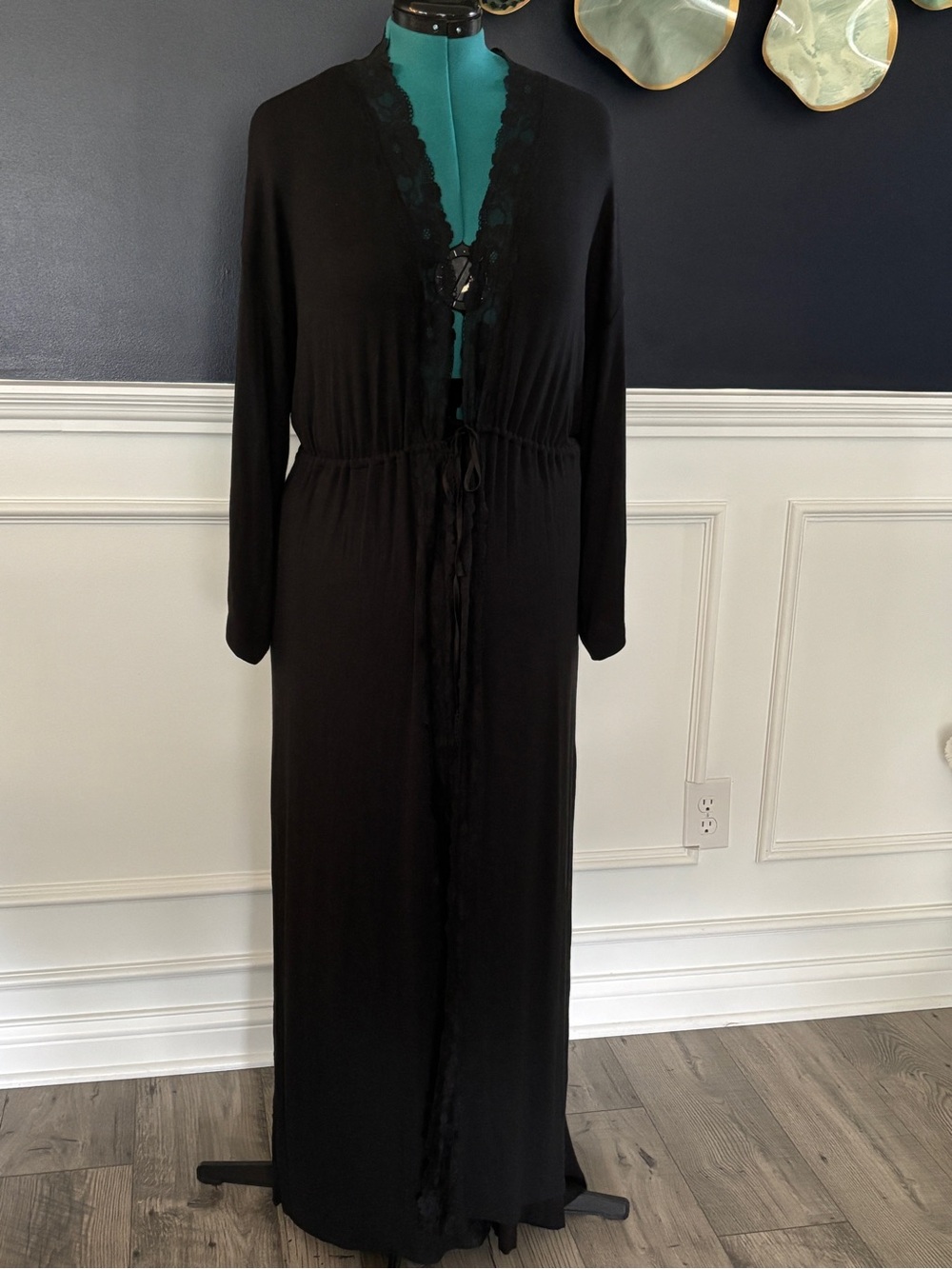 Victoria’s Secret Black Ribbed Lace Trim Long Robe M/L Maxi Drawstring Waist